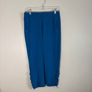 Chicos Zenergy Neema Ruched Crop Pants Womens 2 Small Aurora Teal UPF 50+ NWT